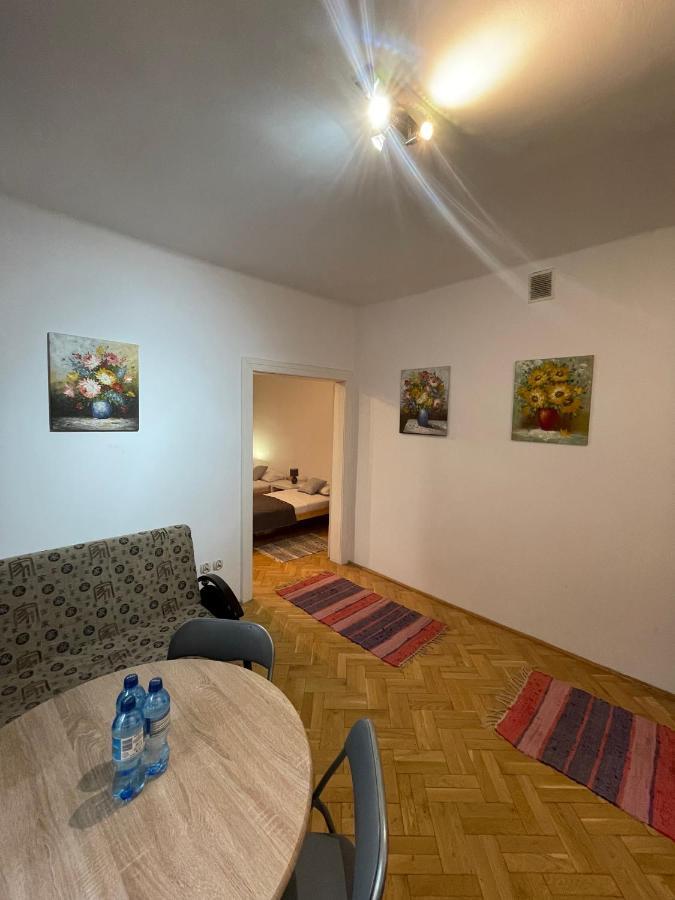 Apartamenty 650 Metrow Od Dworca プシェムィシル エクステリア 写真